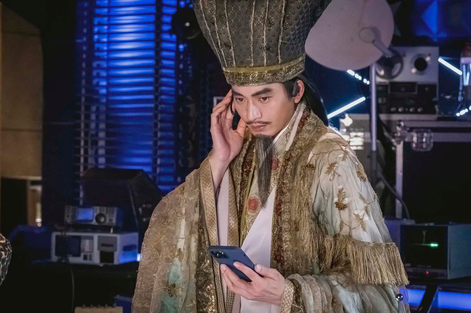 向井理「パリピ孔明」第6話より（C）フジテレビ