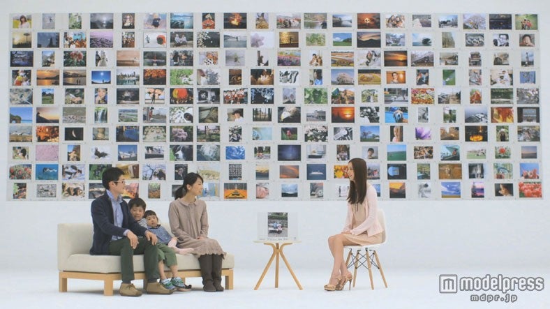 佐々木希がインタビュアーに　スペシャル動画公開