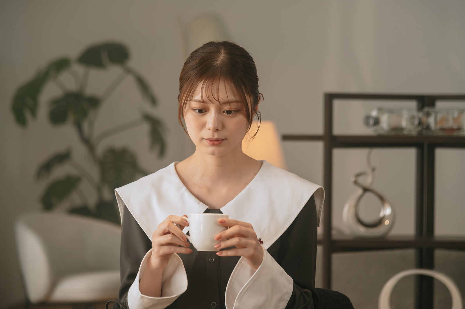 紺野彩夏「復讐カレシ～溺愛社長の顔にはウラがある～」第2話（C）「復讐カレシ～溺愛社長の顔にはウラがある～」製作委員会・MBS