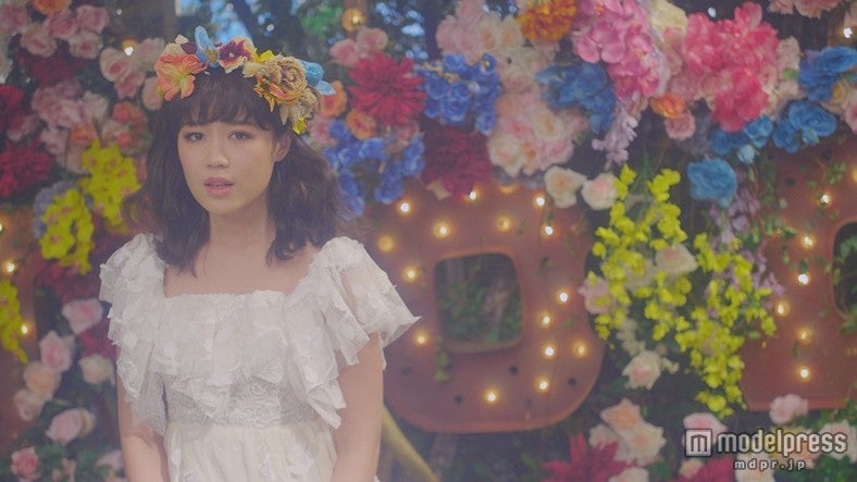 鷲尾伶菜／「さよなら、アリス」より