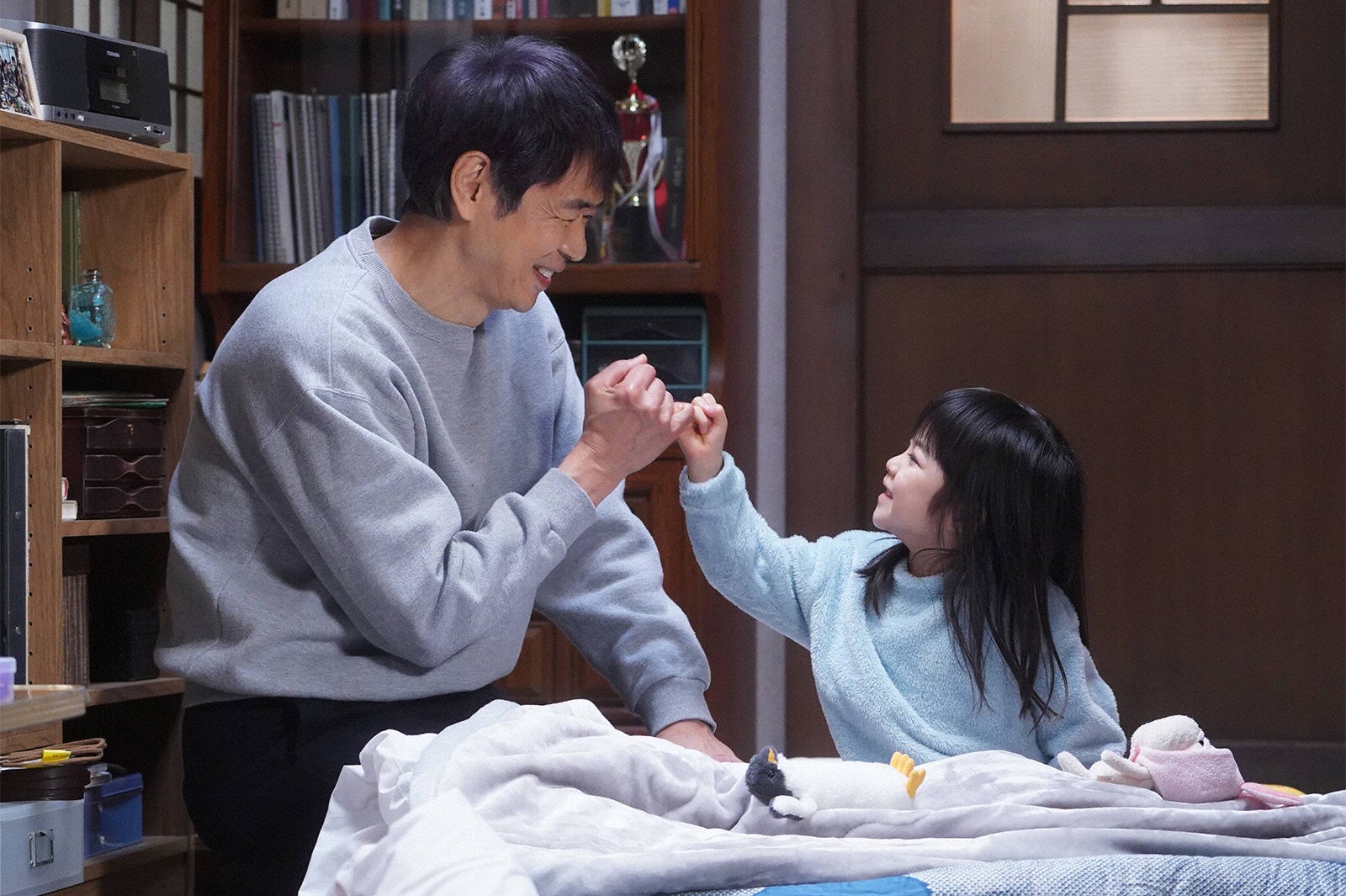 時任三郎、加藤柚凪「監察医 朝顔」第18話より（C）フジテレビ