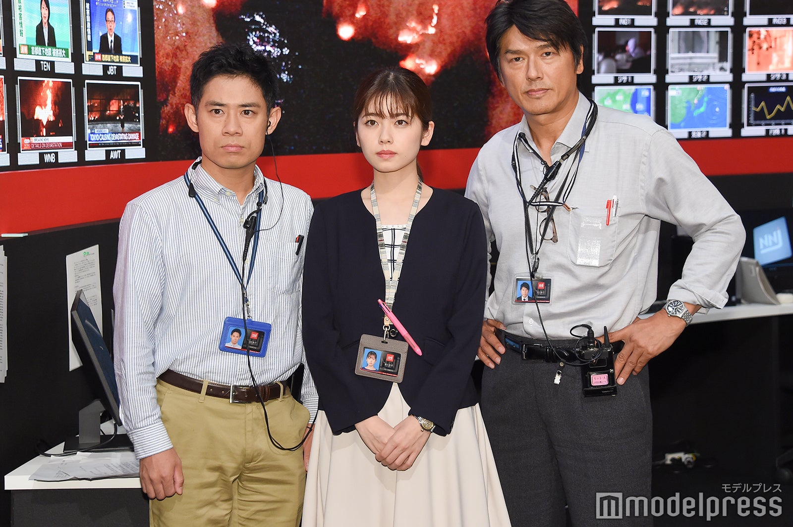 （左から）伊藤淳史、小芝風花、高橋克典（C）モデルプレス