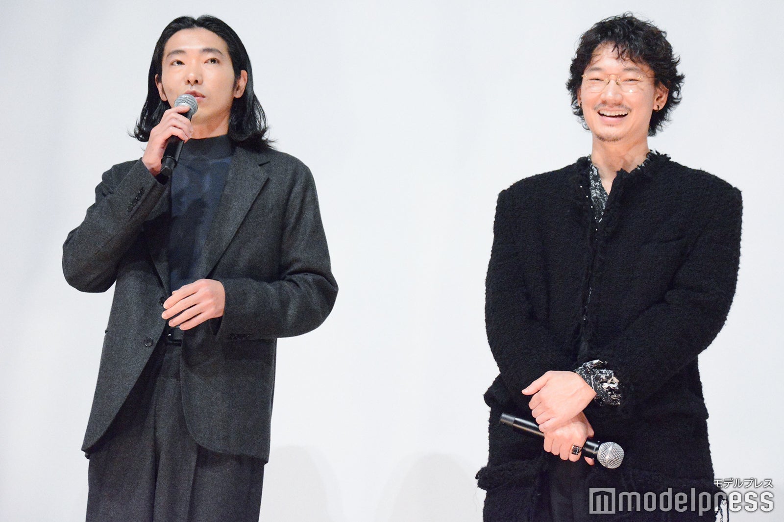 柄本佑、綾野剛（C）モデルプレス