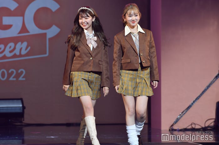 折田涼夏、久保玲奈(C)モデルプレス