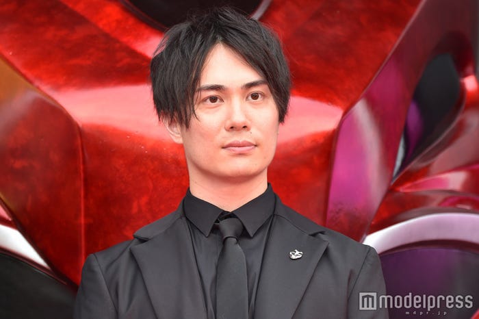 鈴木達央(C)モデルプレス
