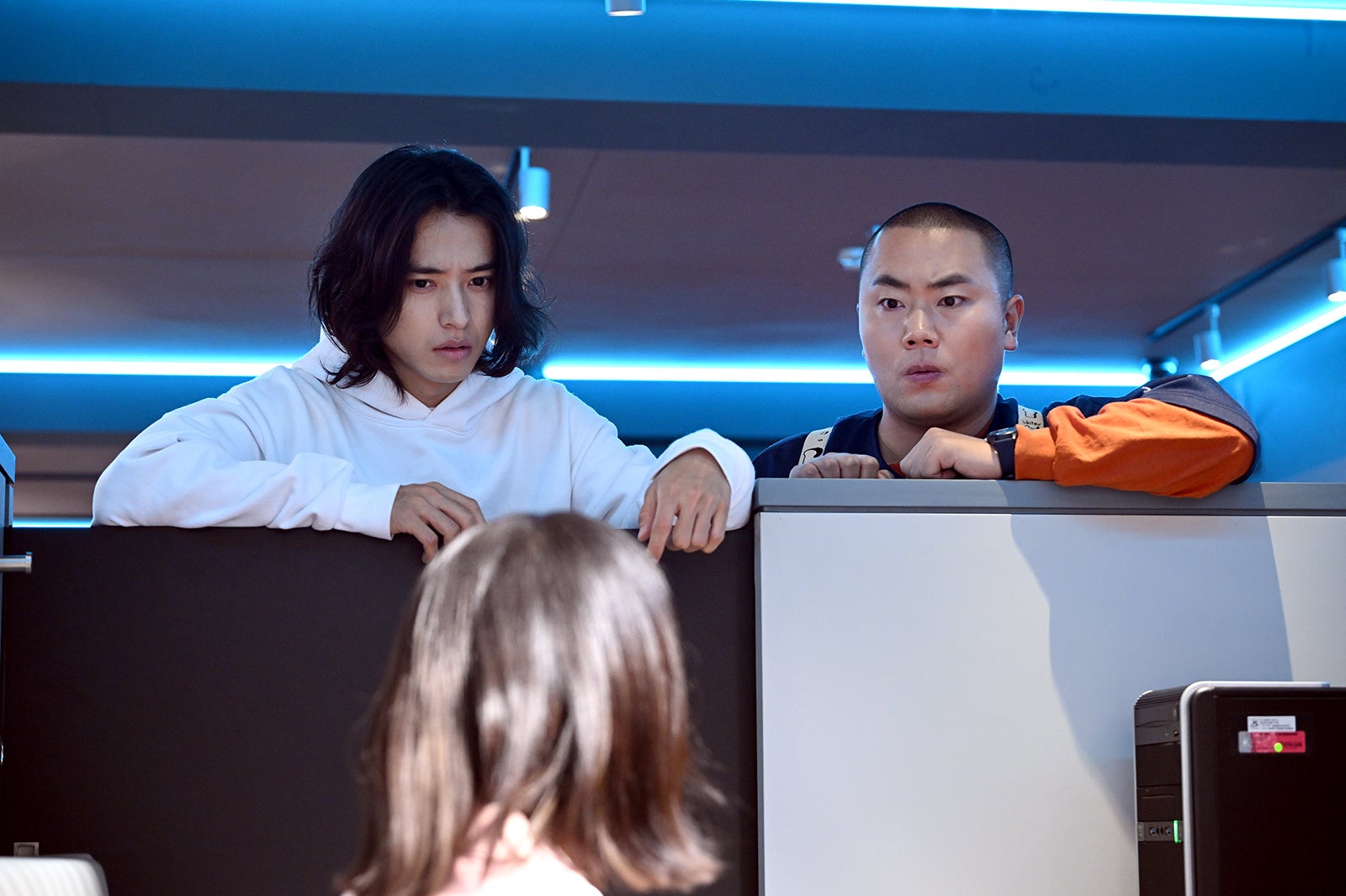 山崎賢人、岡部大「アトムの童」第1話より（C）TBS