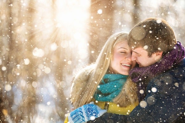 男が 本気の女性 と 遊びの女性 に見せる態度の違い モデルプレス