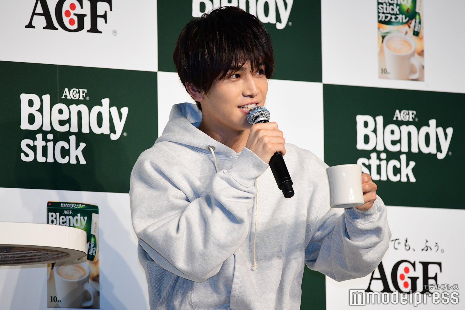 いただきます（C）モデルプレス