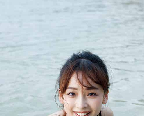 異例のグラビア新人・華村あすか、水着姿で“セカンドデビュー”
