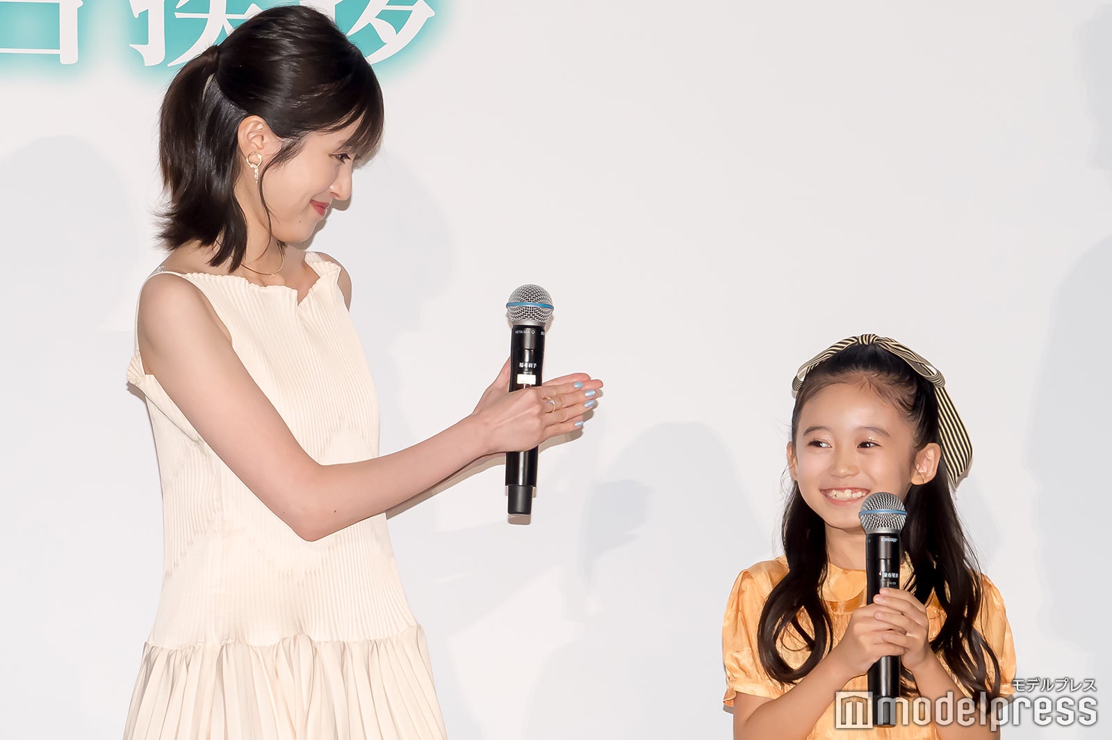 福本莉子、泉谷星奈（C）モデルプレス