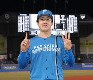 日本ハム・新庄監督 最多勝確実の北山、30セーブの柳川を称賛「もの凄くうれしい」2位可能性残し最終戦終える「あとはライオンの試合を正座しながらみます」