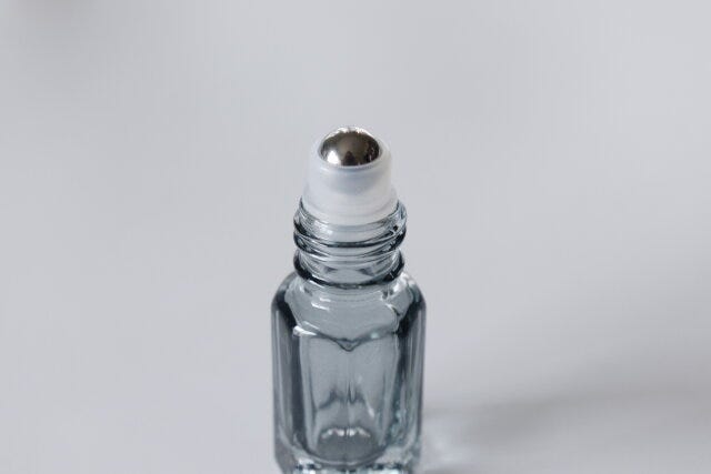 セリア　ガラスローラーボトル