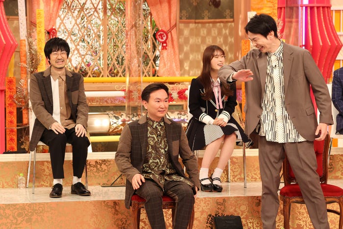 (下段左から)山内健司、濱家隆一(上段左から)福井俊太郎、渋谷凪咲(C)フジテレビ