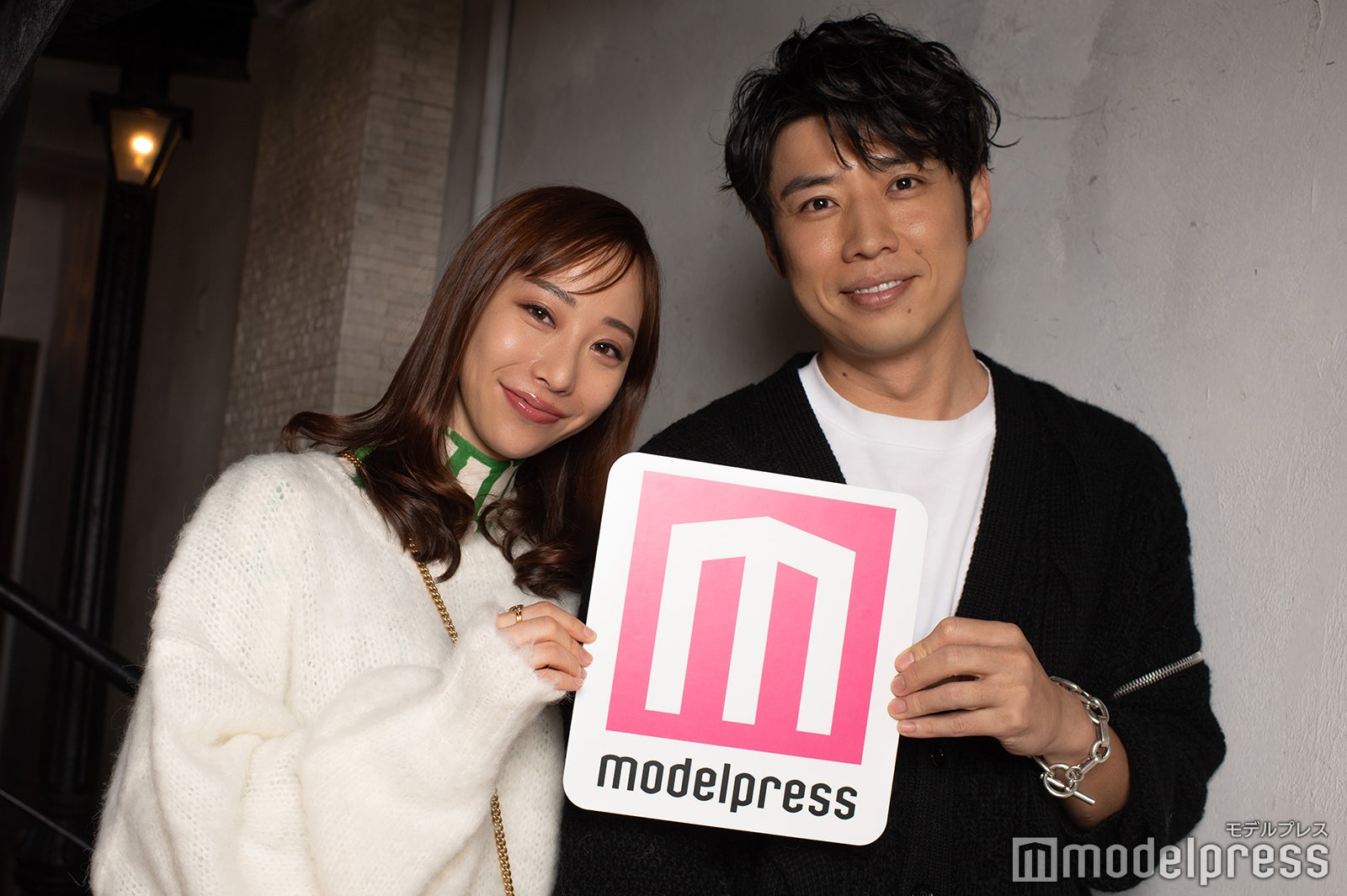 秋倉諒子、黄皓（C）モデルプレス