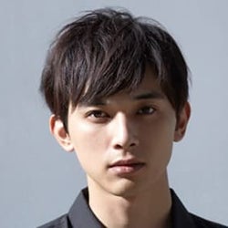 吉沢亮が厳選! BiSH、Vaundy、志人…「仕事に疲れた人たちに送るプレイリスト」