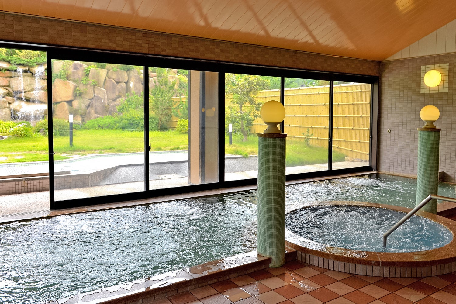 グランルージュ 夕日ヶ浦／画像提供：ブッキングリゾート