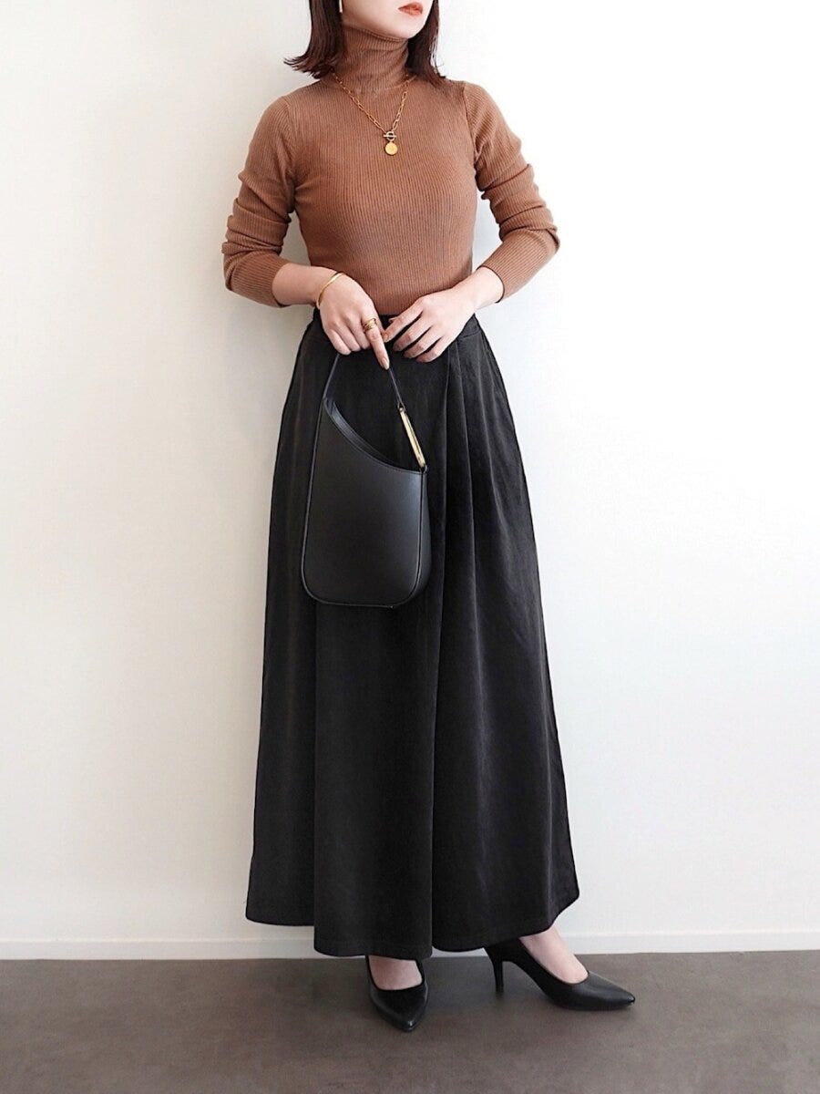 キャメルタートルネック上品コーデ 2026冬春大人女性おすすめキャメルタートルネック上品コーデ