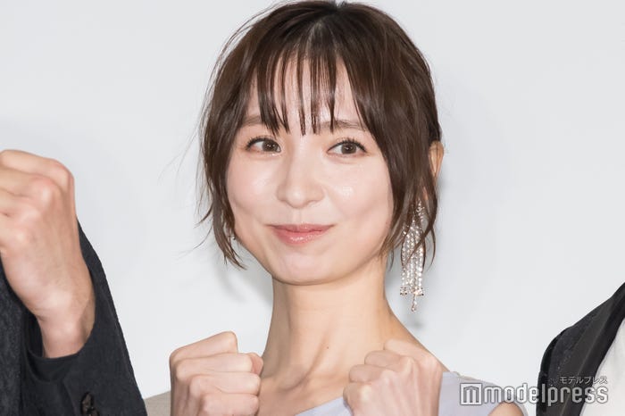 篠田麻里子(C)モデルプレス