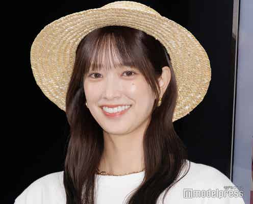 元日向坂46佐々木久美、ノースリコーデでディズニー満喫「素肌が眩しい」「可愛すぎる」の声
