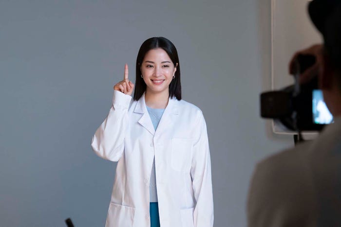 広瀬すず/「実験するぞ!AGC/宣言篇」「実験するぞ!AGC/AFLAS篇」より(提供写真)