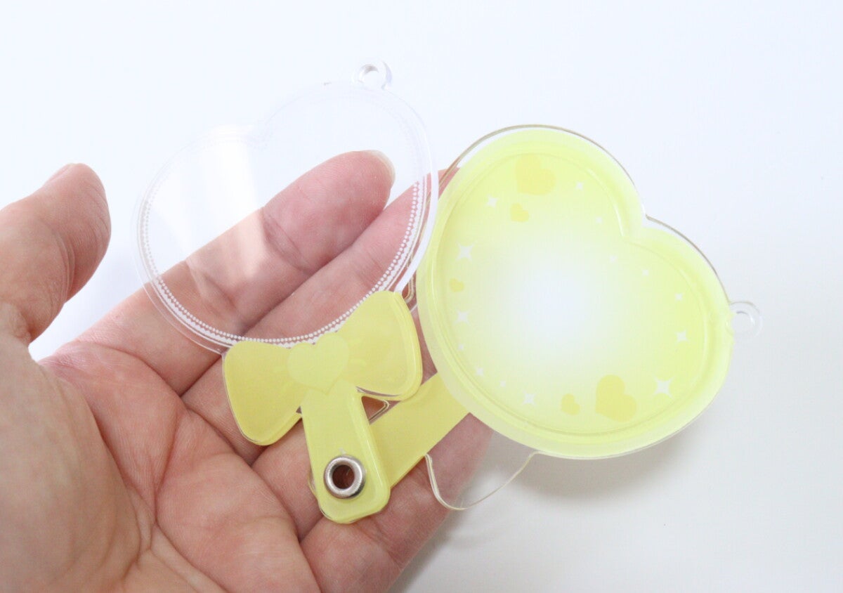 いいの見つけちゃった！写真じゃないモノを入れるとめっちゃ可愛い！100均フォトフレーム