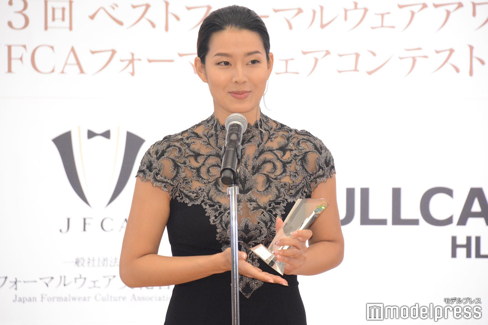 すみれ（C）モデルプレス