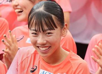 久保凛はひやり まさかの4着も決勝進出 1周目先頭も残り半周で5番手に後退 3着以内入れずもタイムで突破決まる