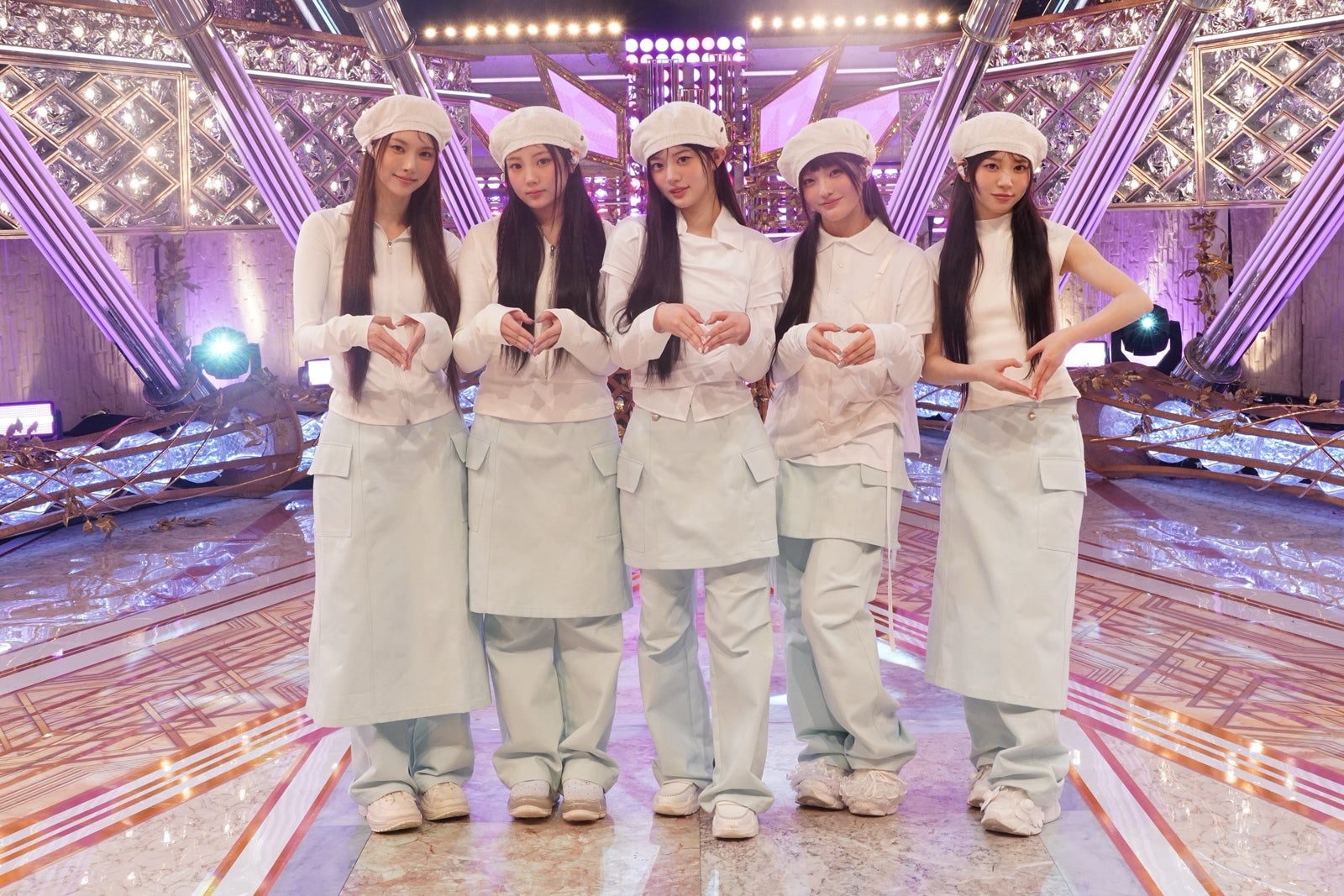 ILLIT（C）テレビ東京