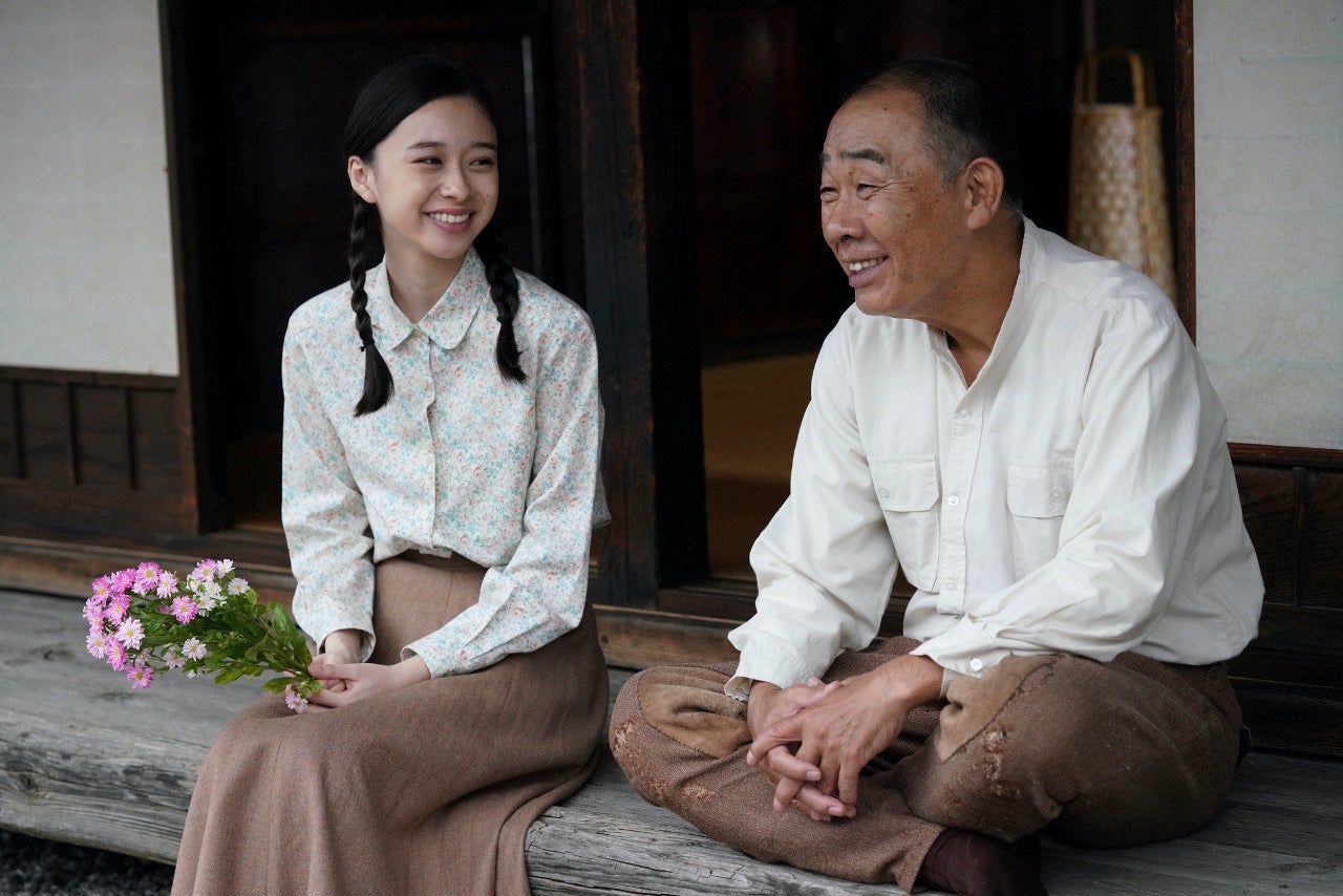 田鍋梨々花、でんでん（C）「死役所」製作委員会