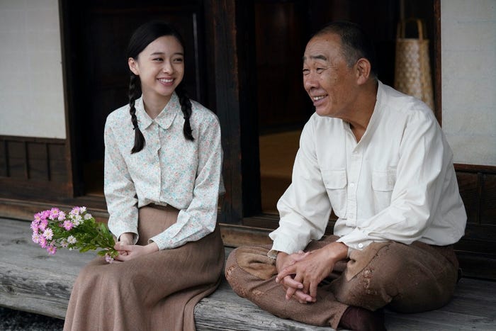 田鍋梨々花、でんでん(C)「死役所」製作委員会