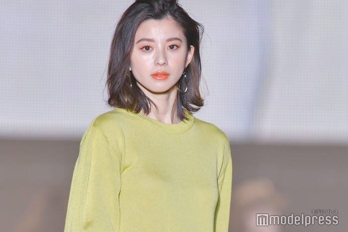 朝比奈彩(C)モデルプレス