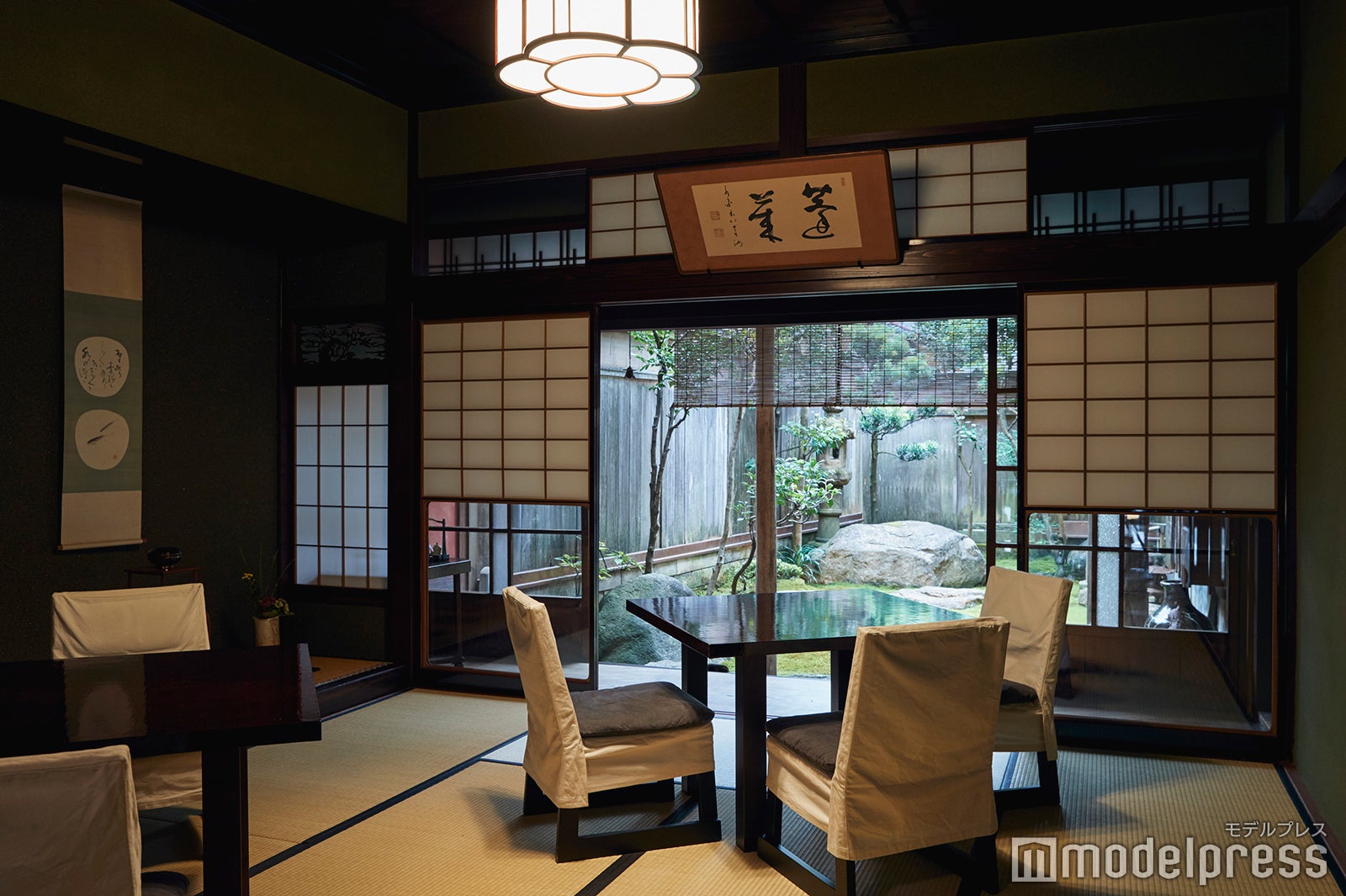客室から見える中庭。静かな空間で頂くとよりお蕎麦が美味しく感じられます。（C）モデルプレス