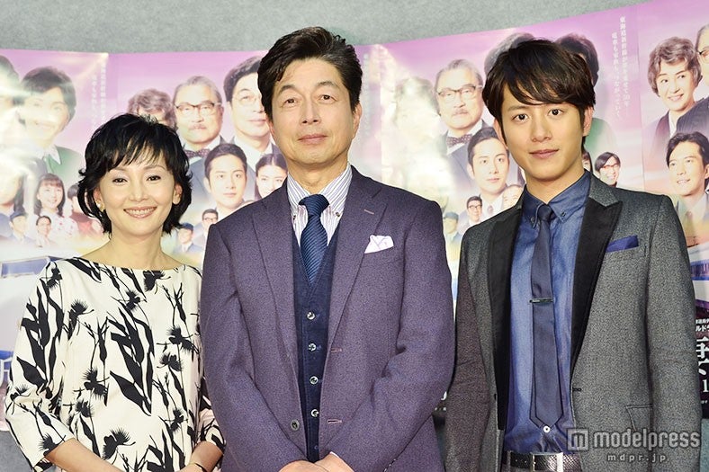 （左から）南果歩、中村雅俊、溝端淳平