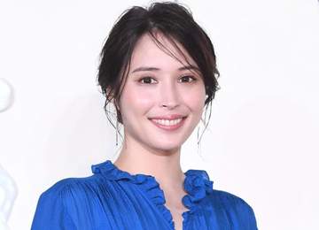 映画「踊る大捜査線」放送→激似の広瀬アリス「だーーかーーらーーー！！出てないってばぁぁあぁあ！！！」に爆笑 1000件超コメ殺到「絶対出てたぁぁぁ！」「やっぱり似てる」