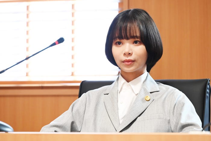 趣里(C)カンテレ