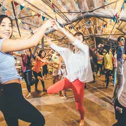 平日の朝をハッピーに「早朝フェス」がパワーアップ、DJやヨガで最高の目覚めを体験/画像提供:Afro&Co.