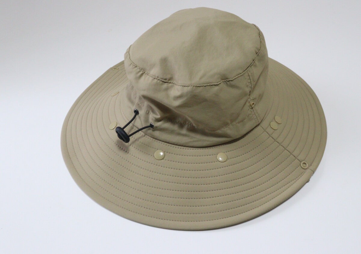 見つけたら即買って！広げてみると…？春夏に嬉しい秘密が隠された高機能な100均帽子