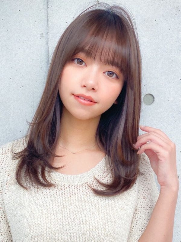 小柄な低身長さんに似合うロングヘア集 大人の可愛いさを引き出すバランス良い髪型 モデルプレス