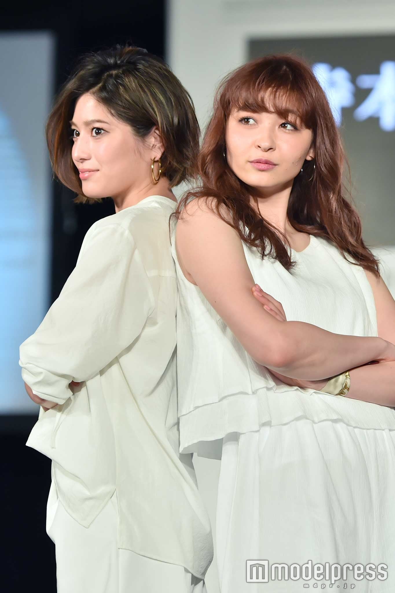 （左から）寺本愛美、ニコル