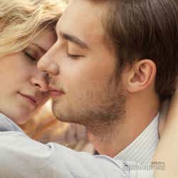 既婚者を好きになったら 不倫男性がやりがちなことから対策まで モデルプレス