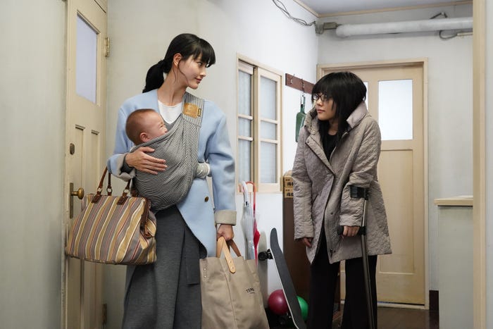橋本愛、高畑充希/「同期のサクラ」第9話より(C)日本テレビ