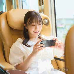 広いシートでのんびり動画鑑賞も(C)モデルプレス