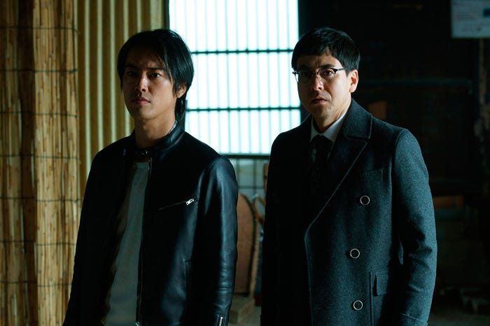 桐谷健太、鈴木浩介 (C)2017「ビジランテ」製作委員会