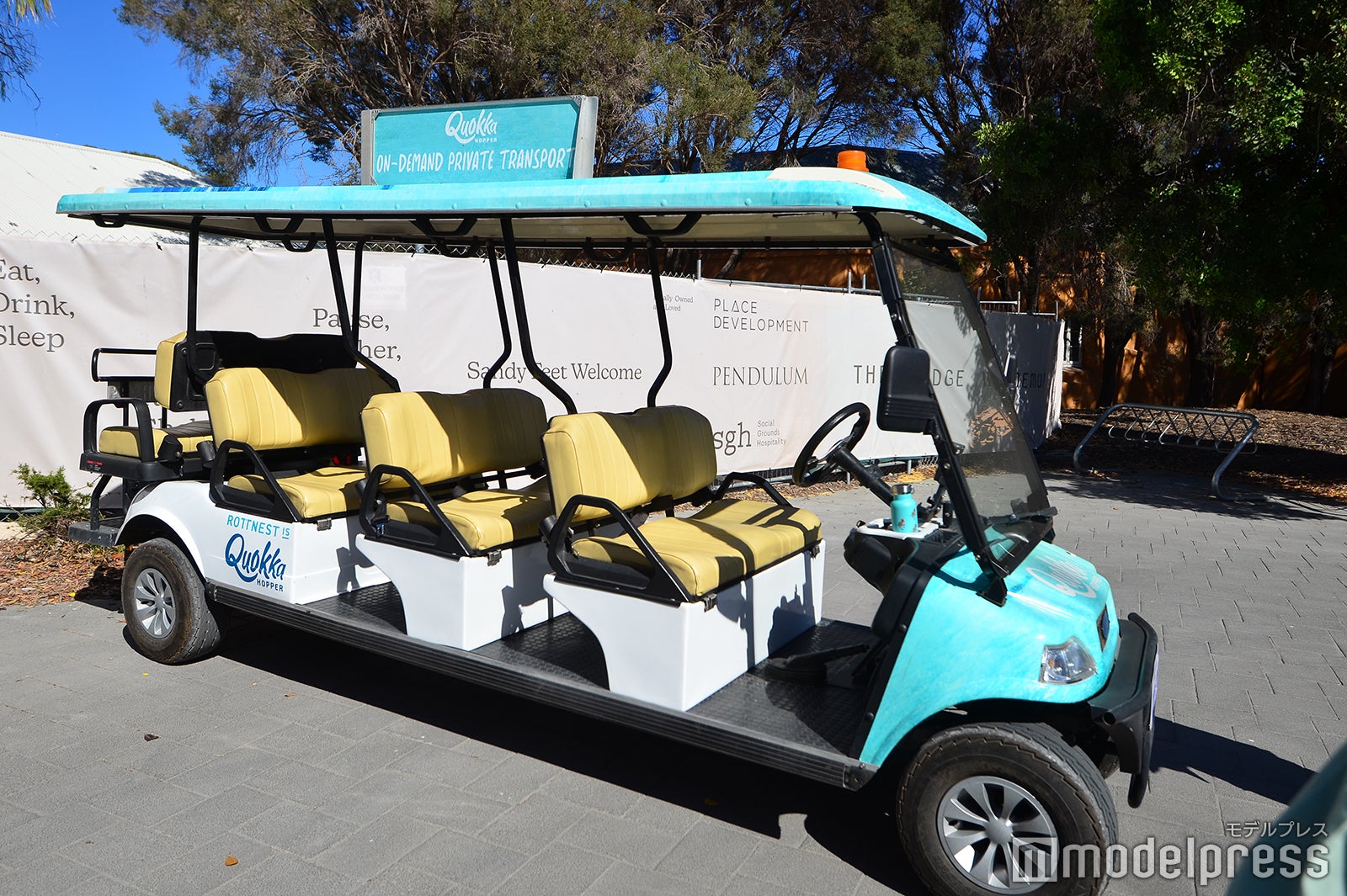 島の主要観光スポットを巡るなら電動カート「クオッカホッパー」を利⽤するのがおすすめ。（C）モデルプレス