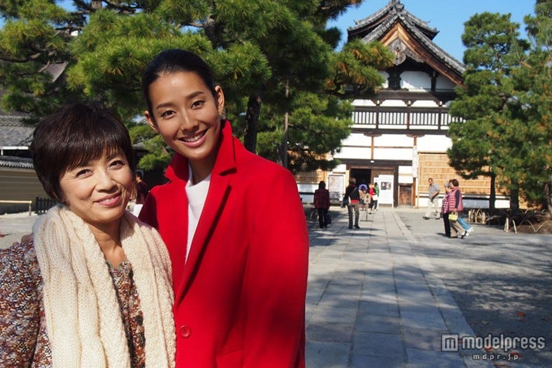 すみれ、京都の「おいしい冬」を探す女2人旅へ