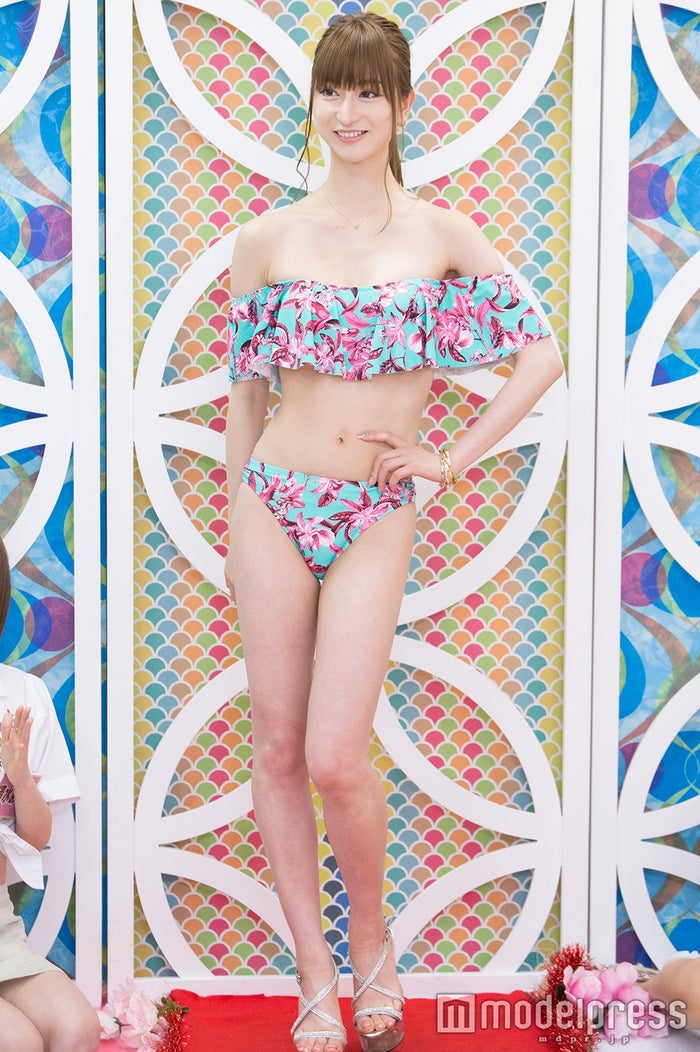 Sexy美ボディ魅せビキニで インスタ映え 抜群 今年の夏はどの水着を選ぶ 深夜のトレンド水着ファッションショー モデルプレス Sexy美ボディ魅せビキニで インスタ映え 抜群 今年の夏はどの水着を選ぶ 深夜のトレンド水着ファッションショー モデルプレス