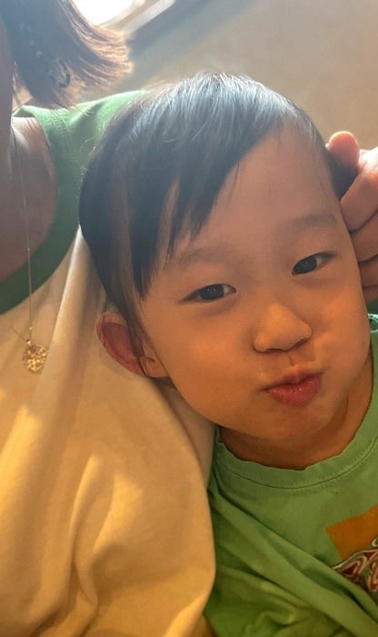 パンサー尾形の妻 夫の風呂場での驚きの行動に娘が爆笑 もうすんごい姿ですよ モデルプレス