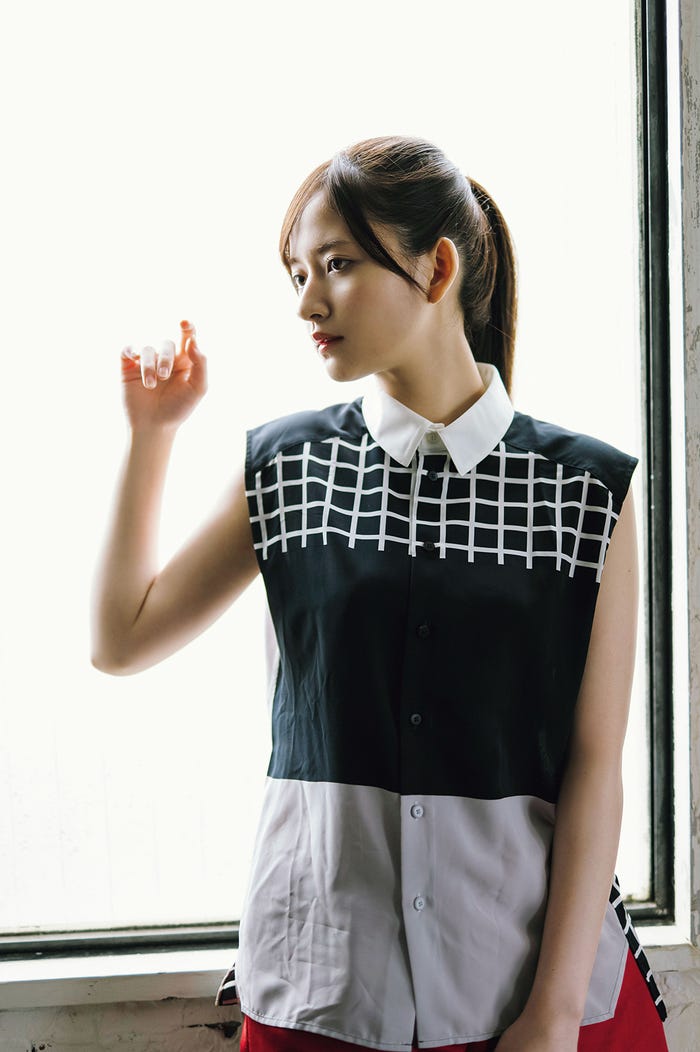 金川紗耶(C)藤本和典、光文社