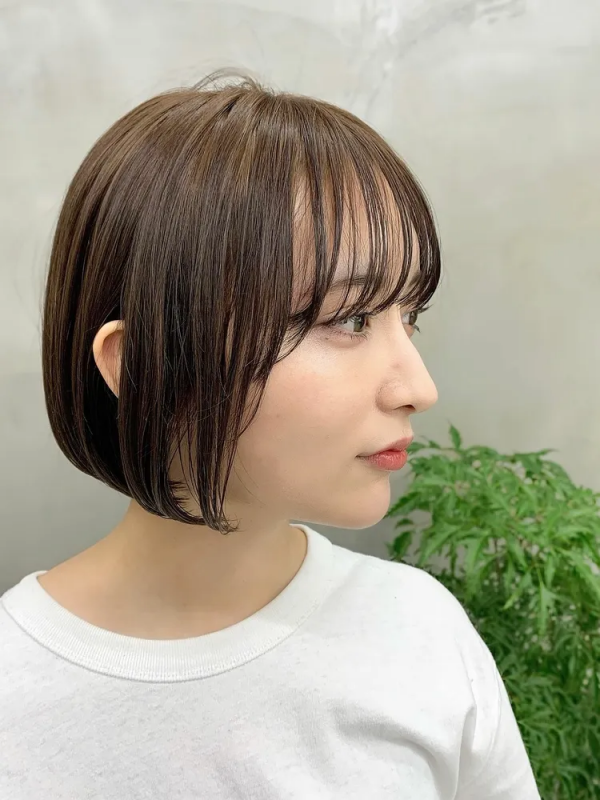 40代女性に似合うストレートボブって 美しさとかっこよさが叶う大人のヘアカタログ モデルプレス