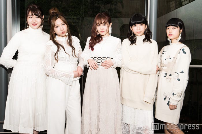 Little Glee Monster(左から)かれん、MAYU、芹奈、manaka、アサヒ(C)モデルプレス